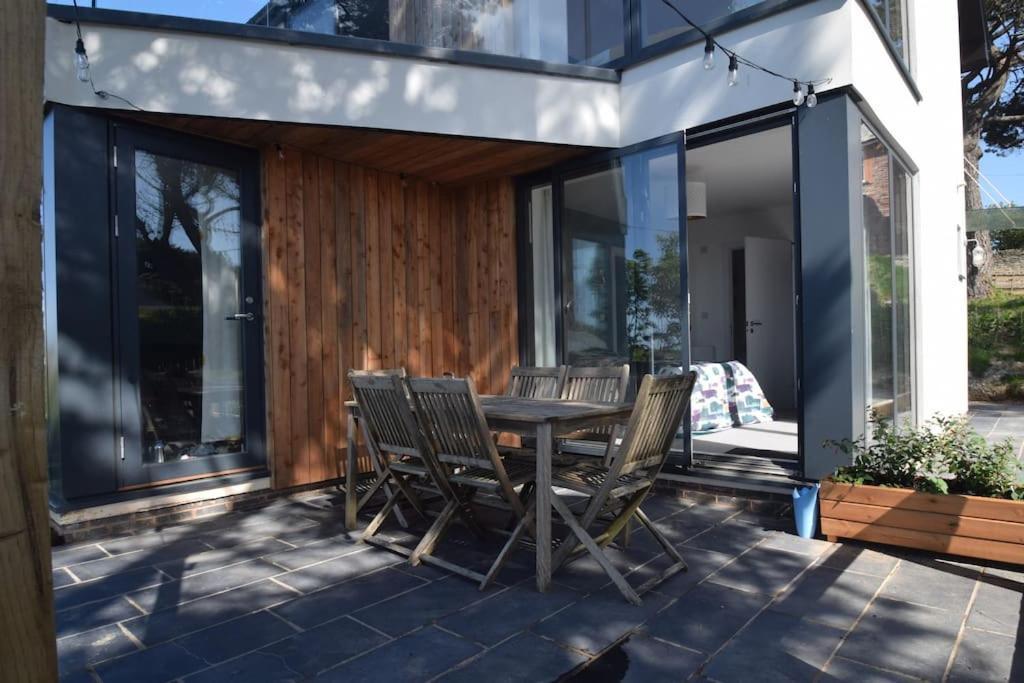 Flat 1 High Tide House, Mortehoe - Beautifully Designed Ground Floor Flat With Sea Views And Garden Exterior foto